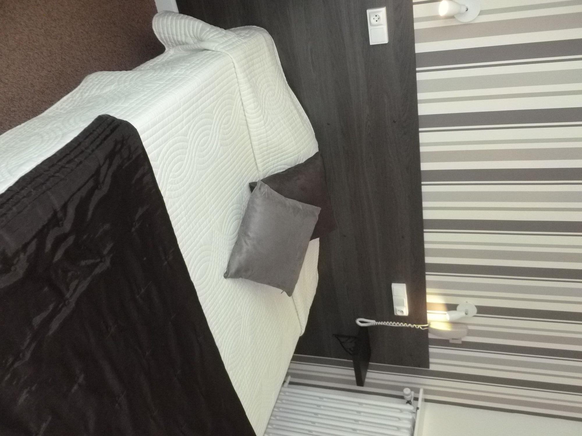 Hotel Richelieu, Le Havre Centre-Ville, Perret מראה חיצוני תמונה